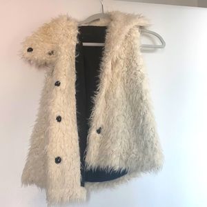 Fur vest